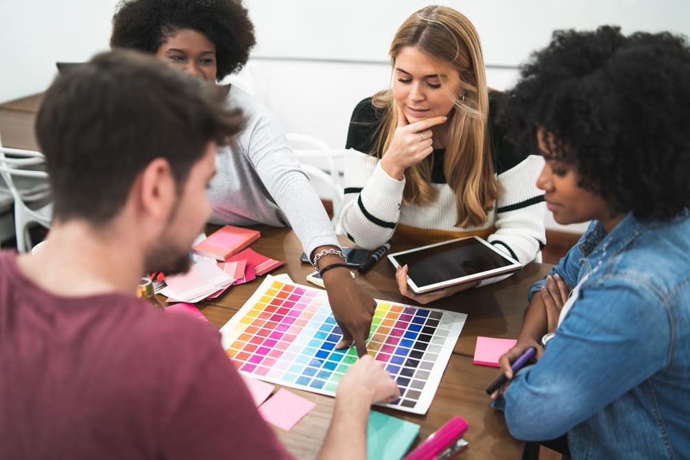 campanhas de meses coloridos